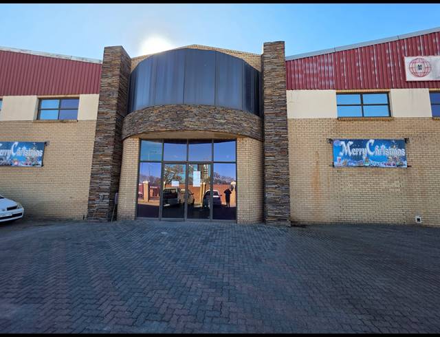6,000M² WAREHOUSE FOR SALE IN CROWN